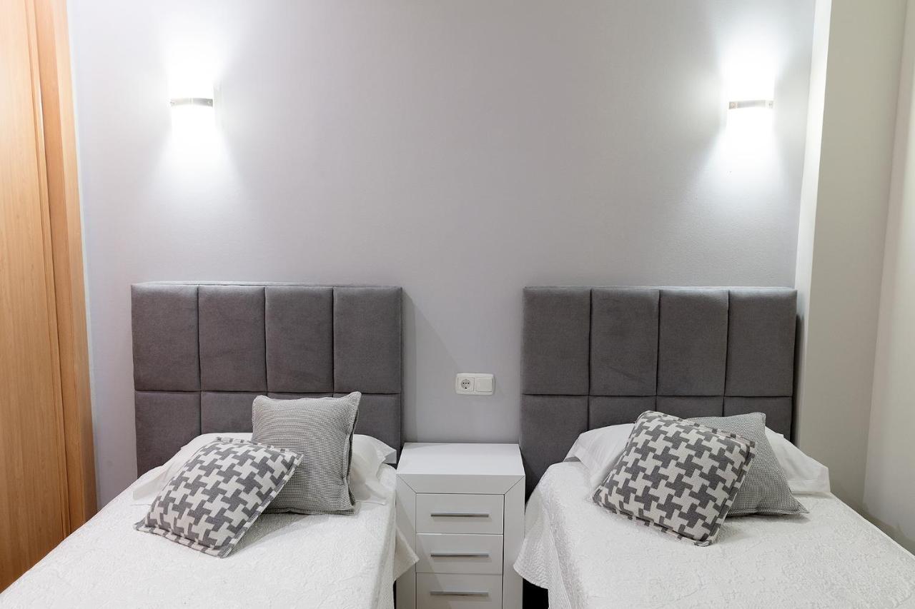 Marina Luxury Apartment Естепона Екстериор снимка