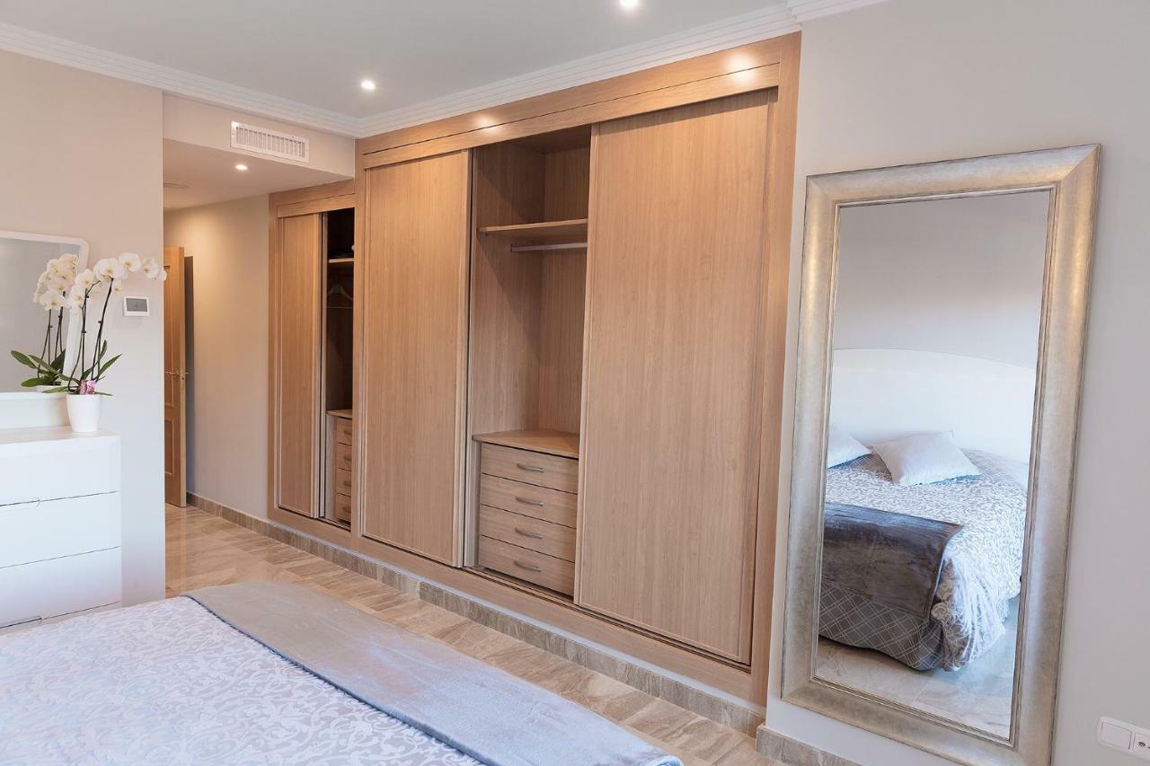 Marina Luxury Apartment Естепона Екстериор снимка