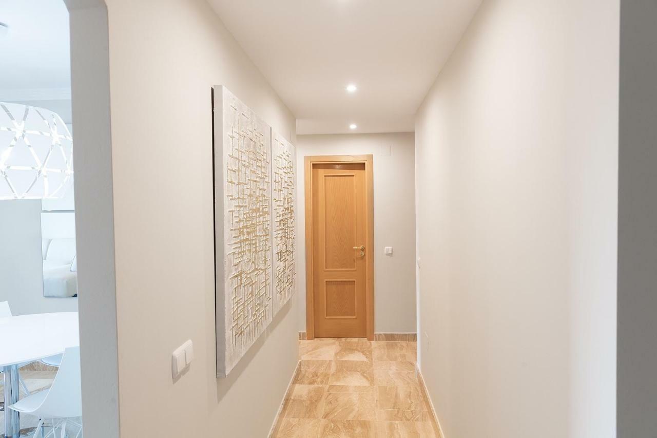 Marina Luxury Apartment Естепона Екстериор снимка