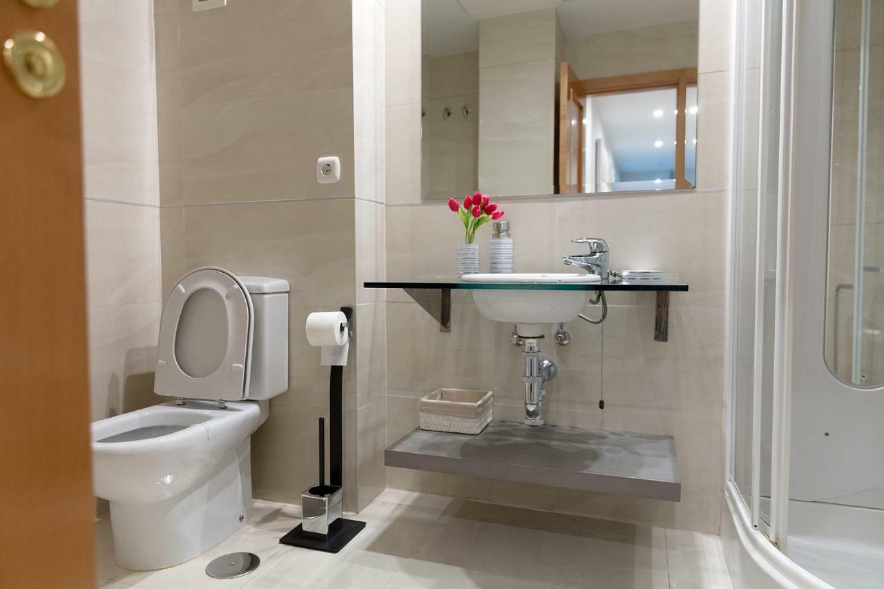 Marina Luxury Apartment Естепона Екстериор снимка