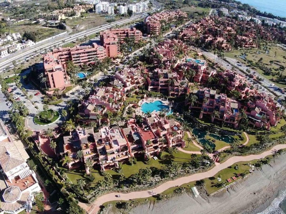 Marina Luxury Apartment Естепона Екстериор снимка