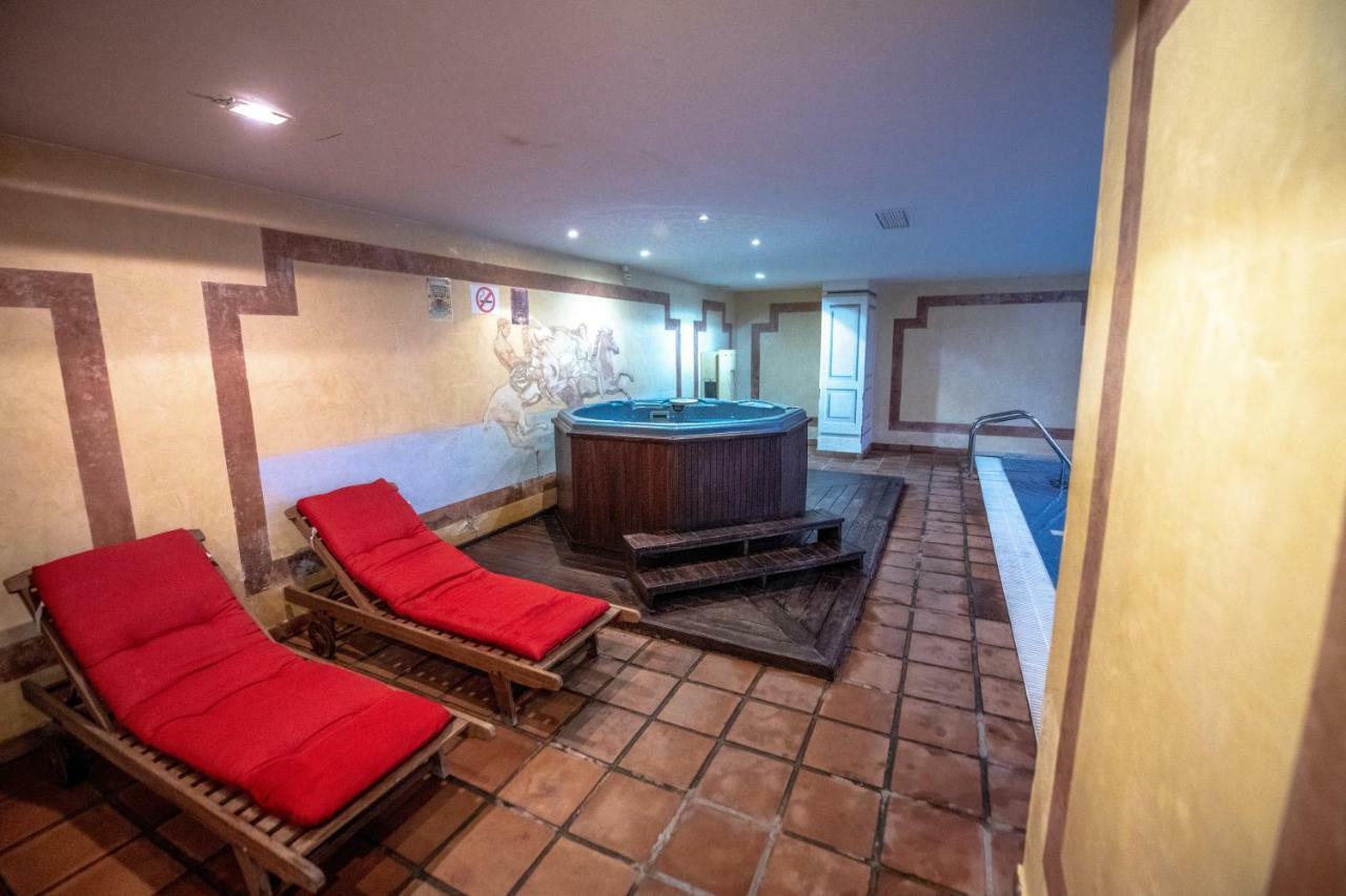 Marina Luxury Apartment Естепона Екстериор снимка