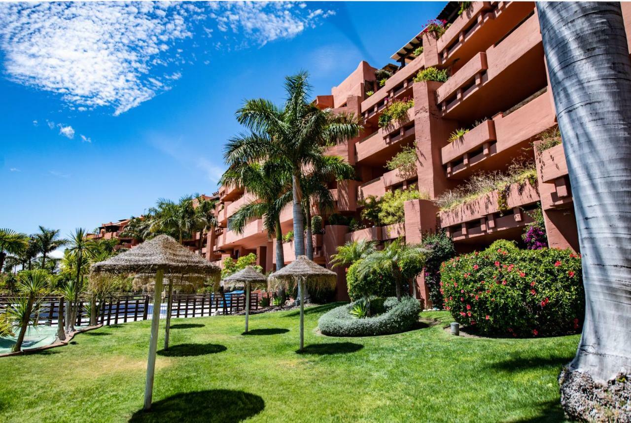 Marina Luxury Apartment Естепона Екстериор снимка