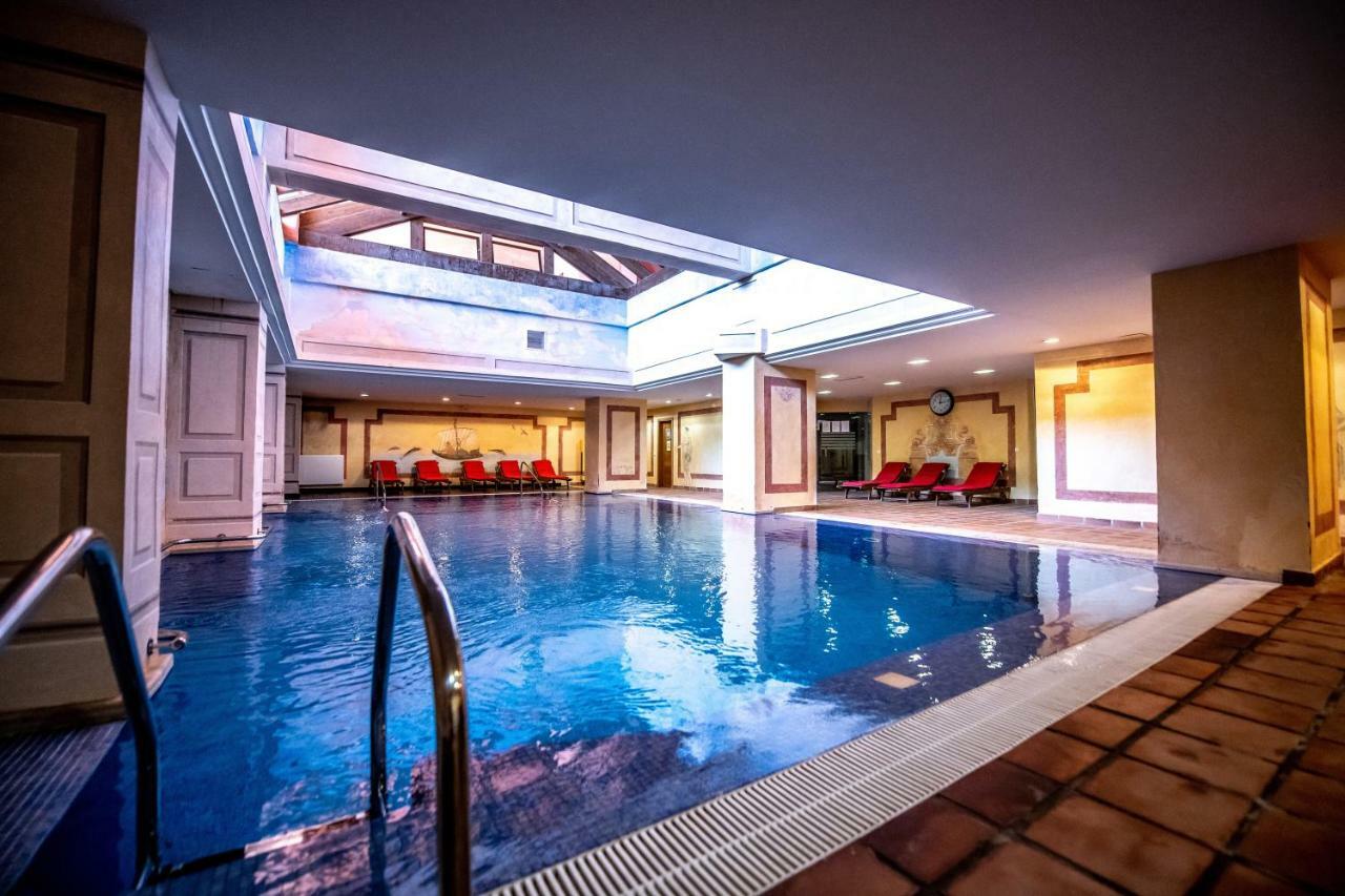 Marina Luxury Apartment Естепона Екстериор снимка